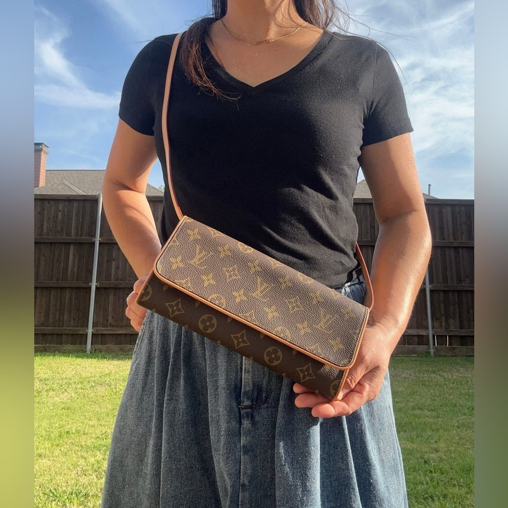 Twin Pochette GM in Monogram #3 - Picture 2 of 16